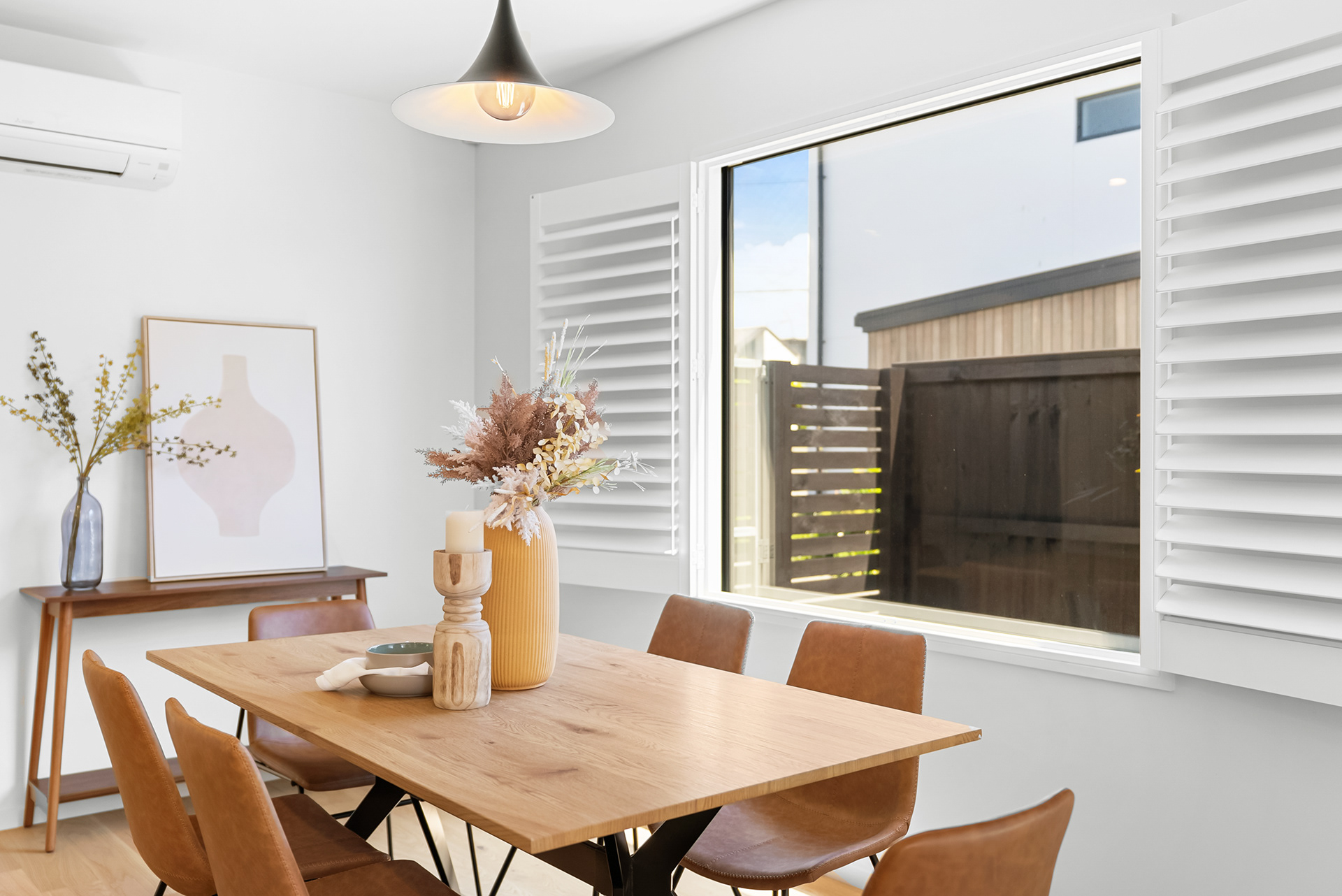 Light-filled dining room styling