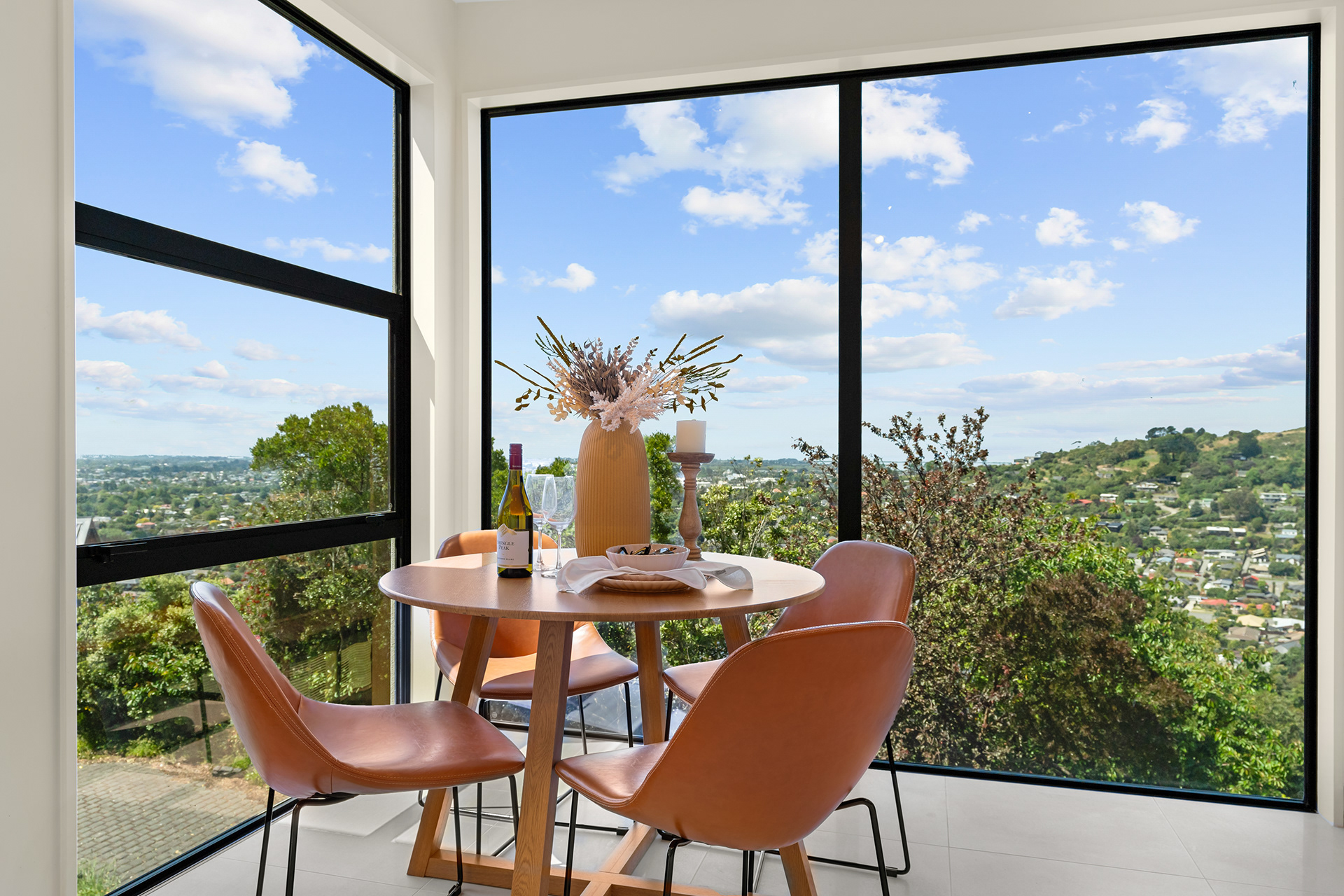 Dining room at Millhill Lane